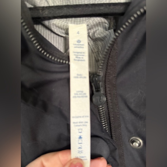 Lululemon Black Outer Shell Hooded Rain Jacket - Picture 6 of 9